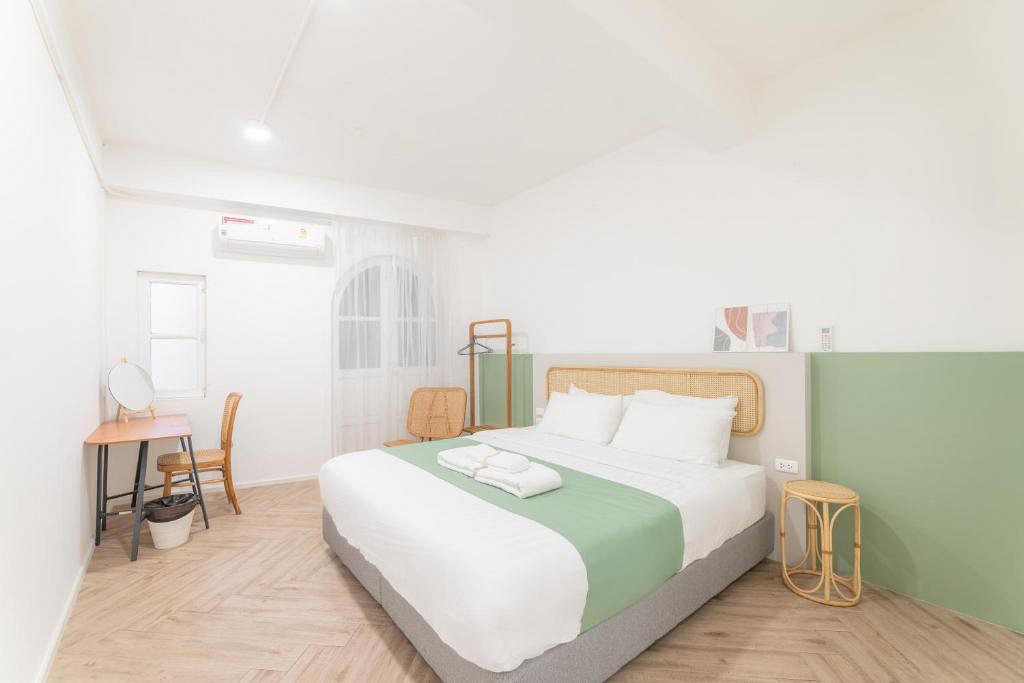 Evergreen Apartment